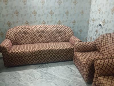 Beige and maroon 3+2 seater sofa