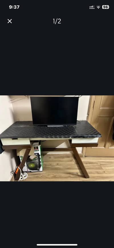Gaming /Office table for sale