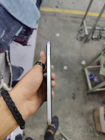 Tecno Spark 40 6+4/128 complete box