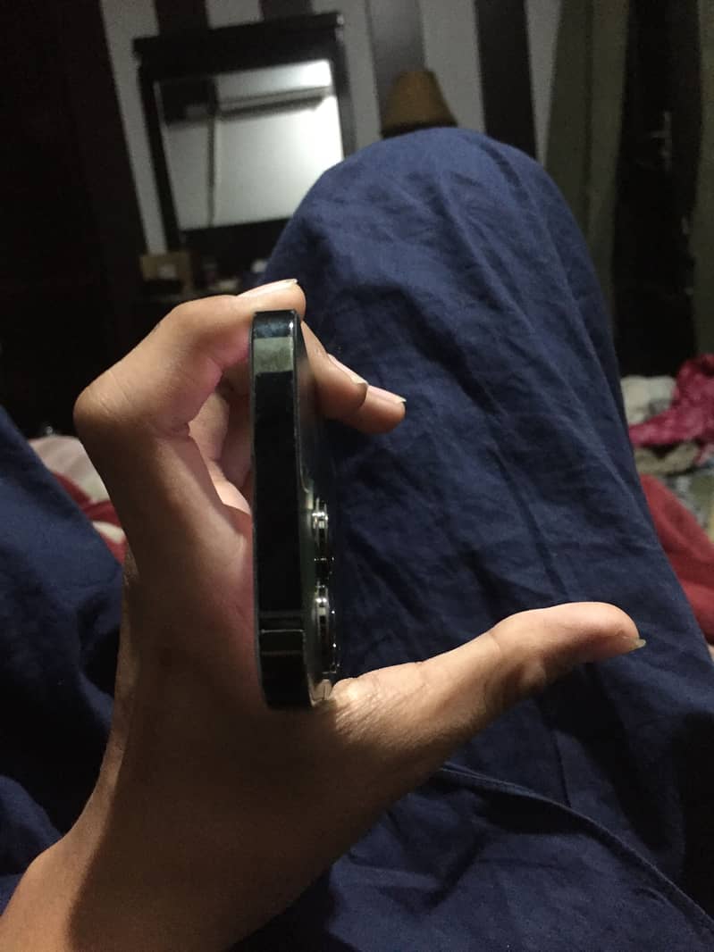 Apple iPhone 13 Pro 3