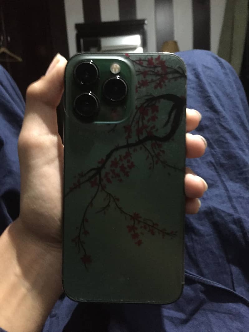 Apple iPhone 13 Pro 4