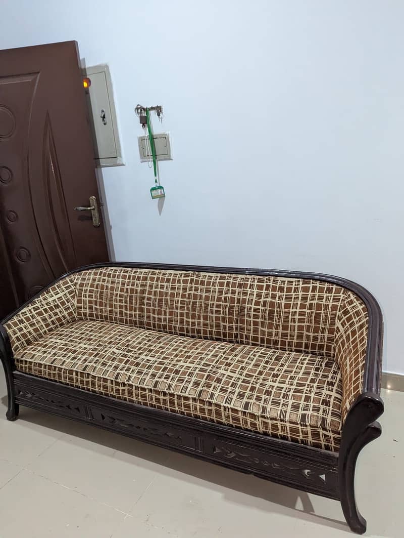 Sofa  set nd table 1