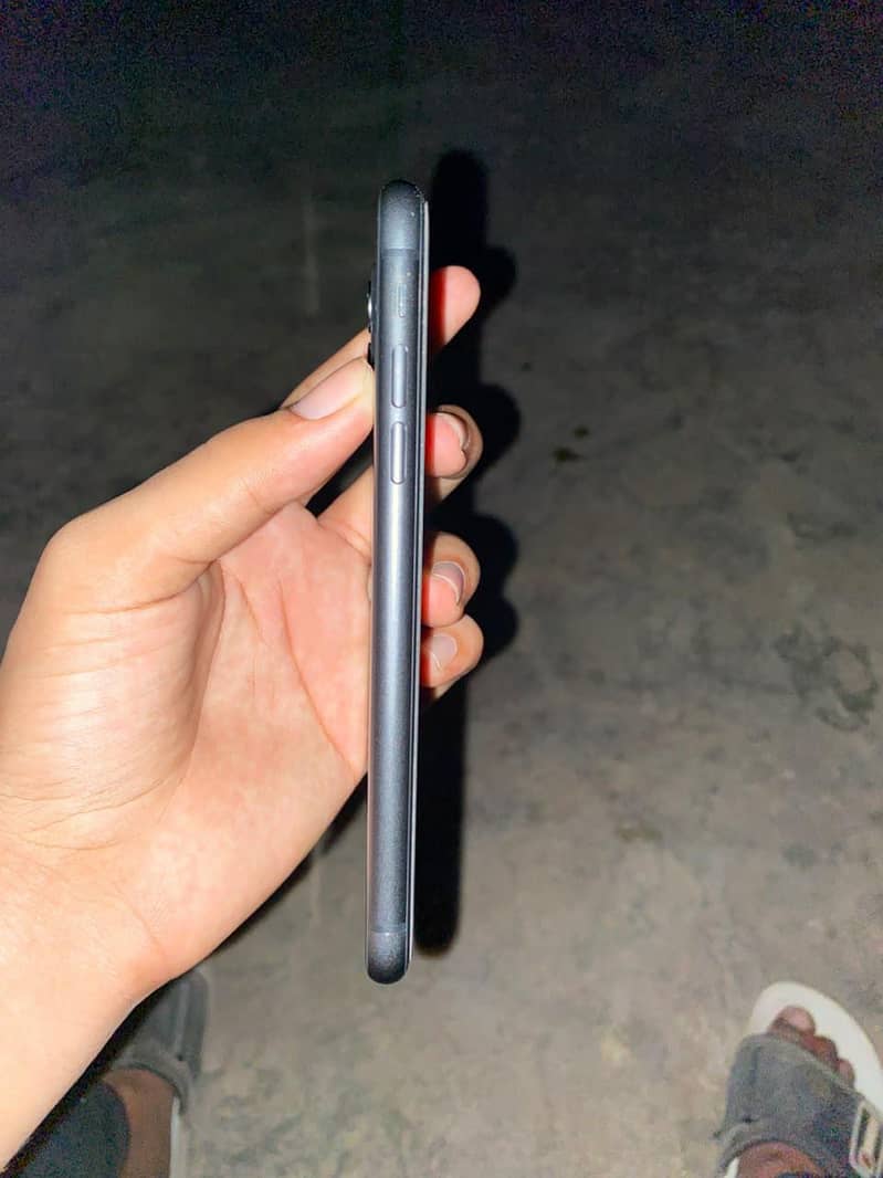 Apple iPhone 11 5
