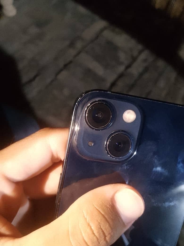 Apple iPhone 13 6