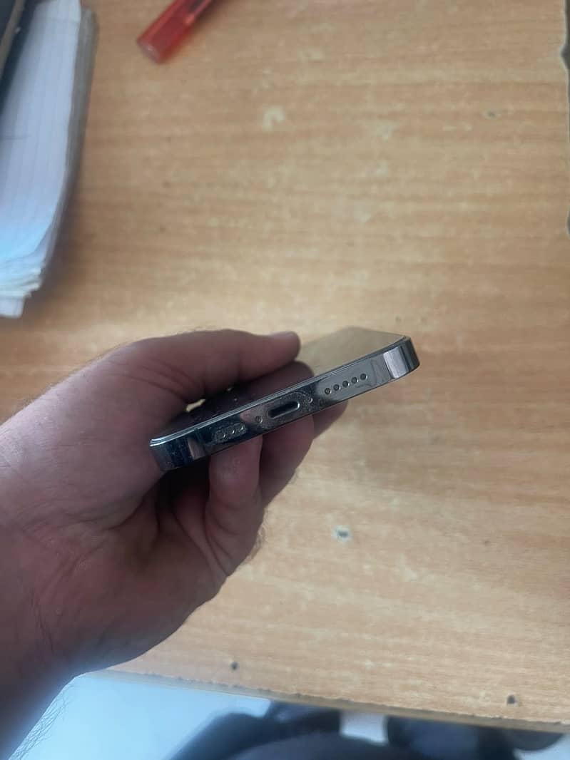 Apple iPhone 13 Pro 3