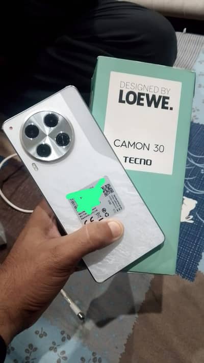 Tecno CAMON 30