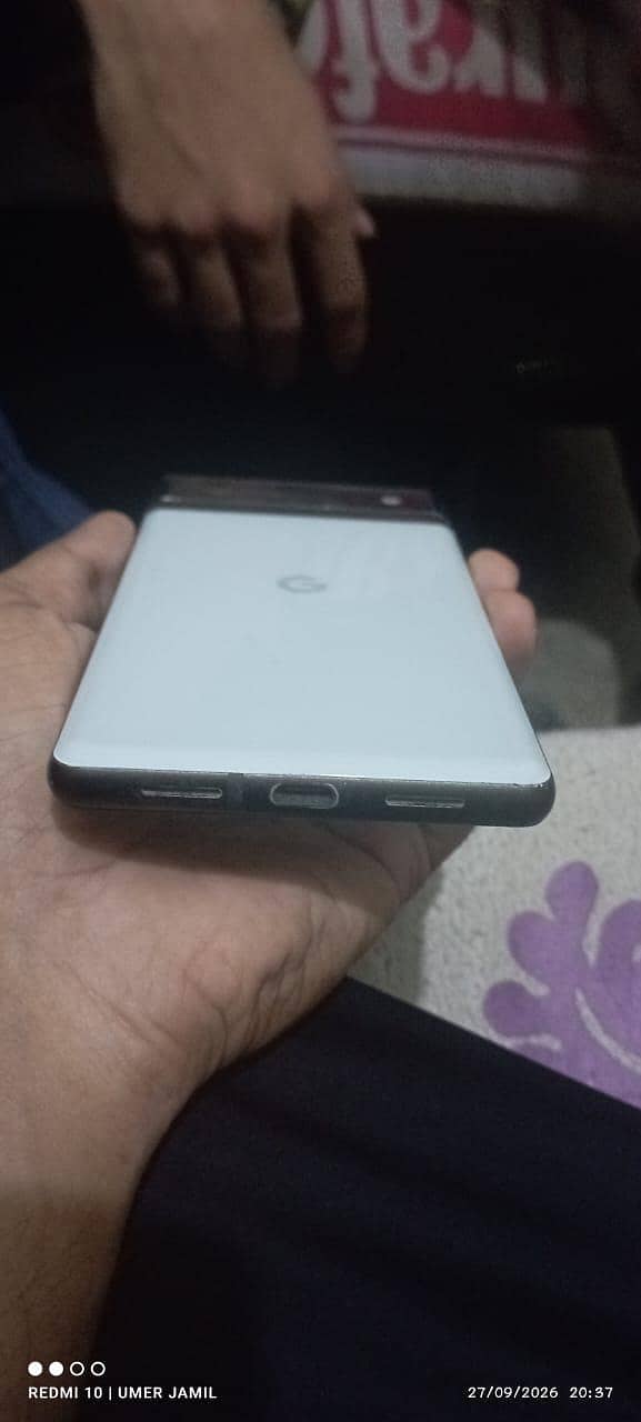 Google Pixel 6 4