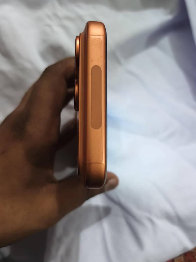 Apple iPhone 17 Pro Max 2