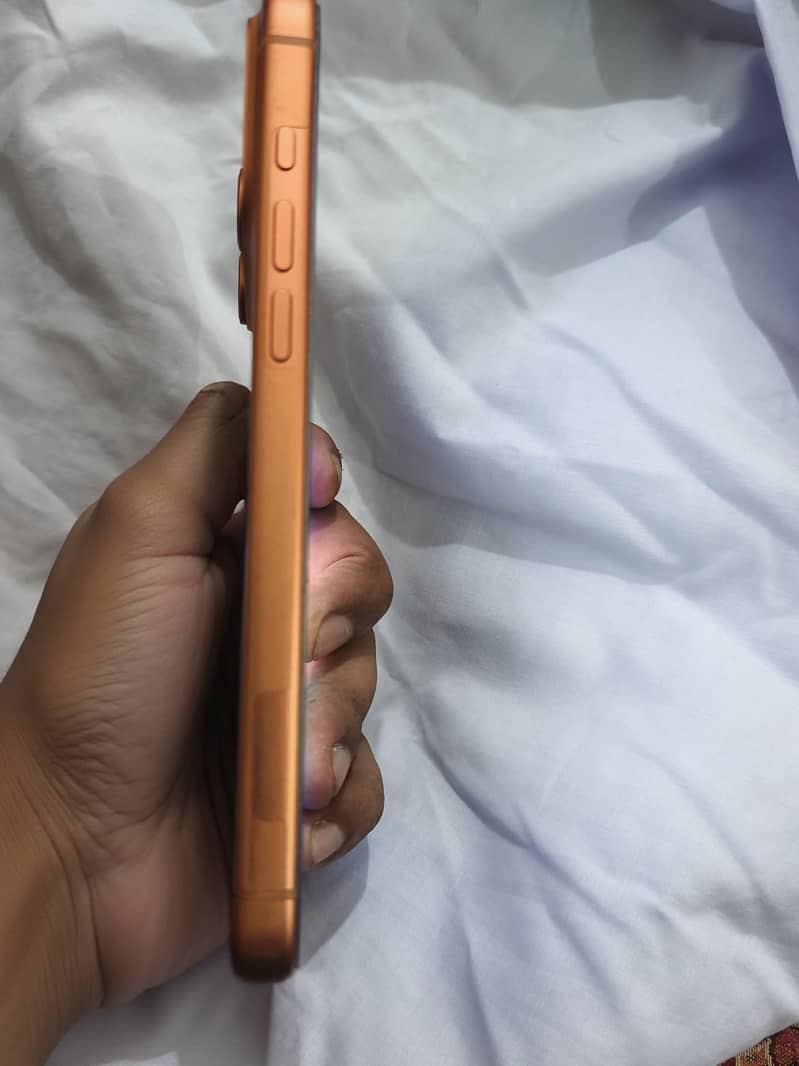 Apple iPhone 17 Pro Max 3