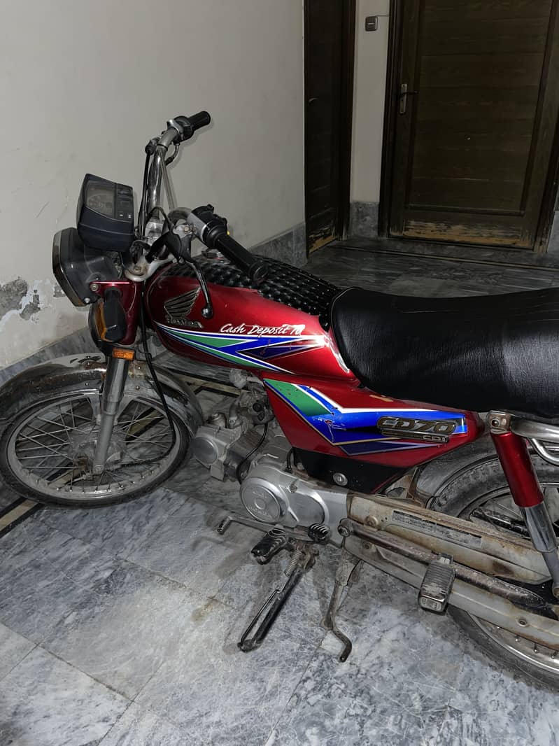 CD 70 2013 model first owner 3