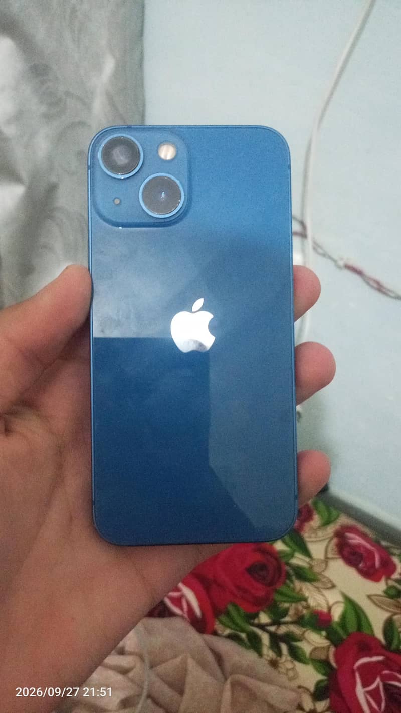 Apple iPhone 13 mini 1