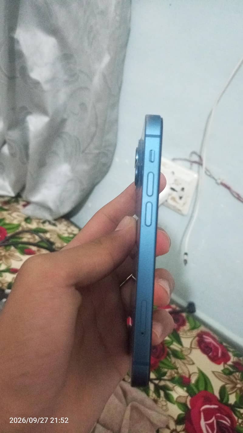 Apple iPhone 13 mini 3