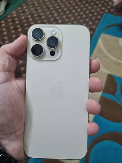 Apple iPhone 16 Pro Max