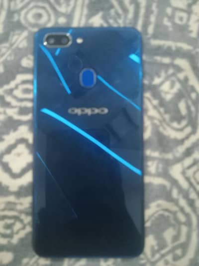 OPPO A5 mobile sale with box and charger