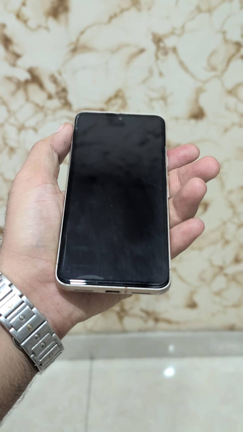 Google Pixel 8 5