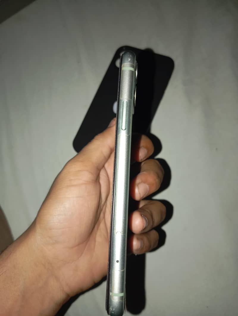 Apple iPhone 11 1