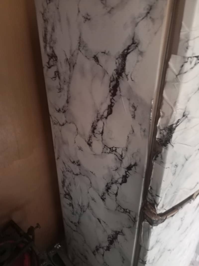 Refrigerator 0
