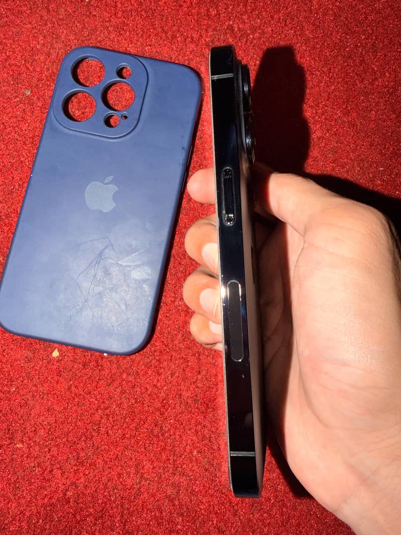 Apple iPhone 14 Pro 1