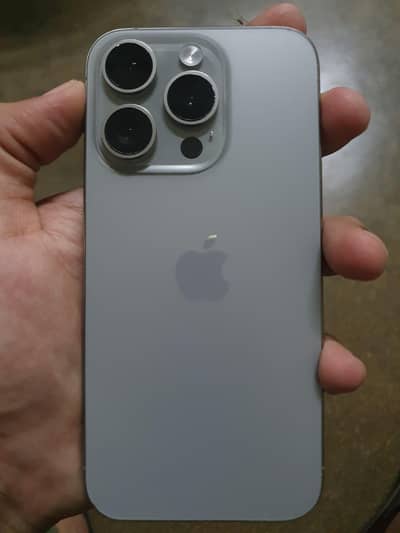 IPHONE 15 PRO | 256GB| FACTORY UNLOCKED| GENUINE PHONE