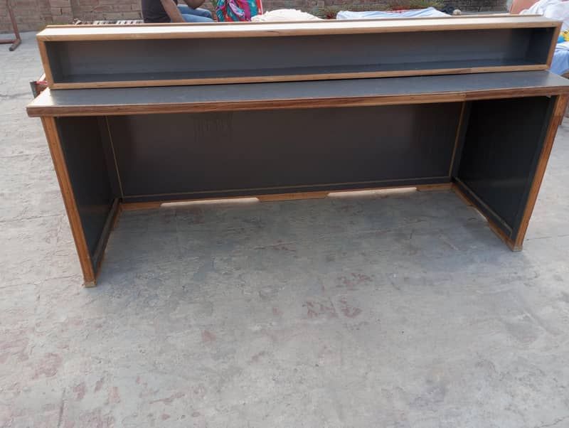 Computer Table 1