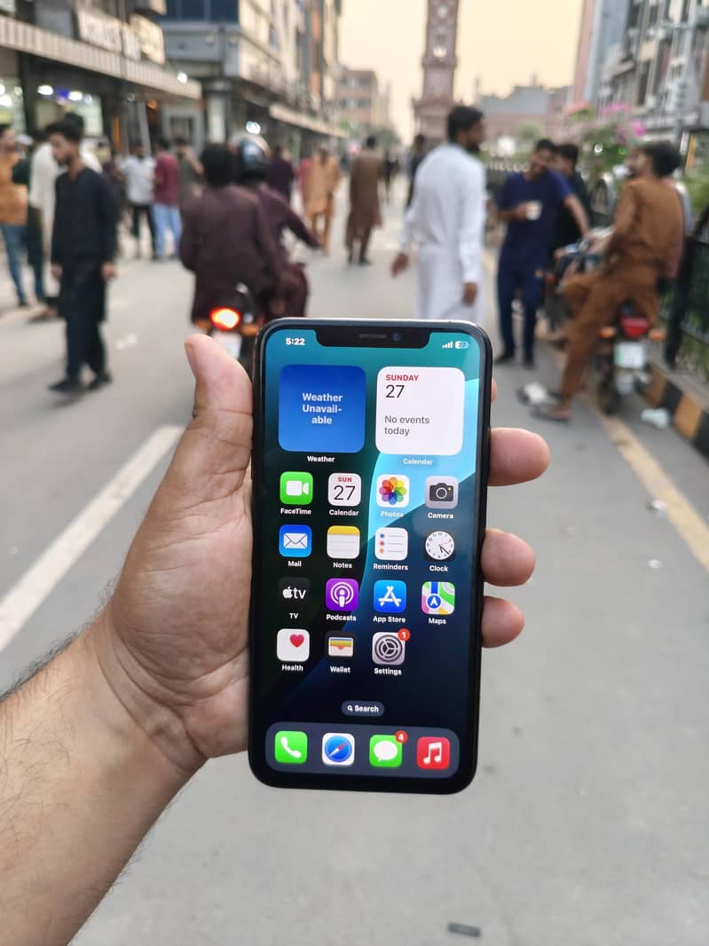 iPhone XS Max 0