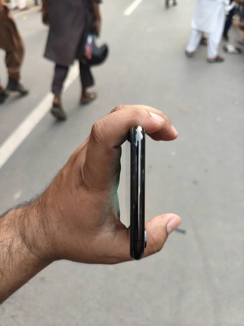 iPhone XS Max 2