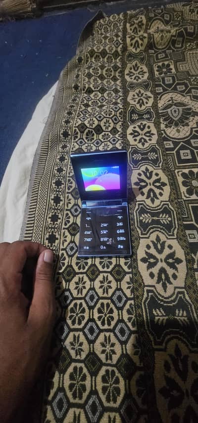 Itel Flip 1