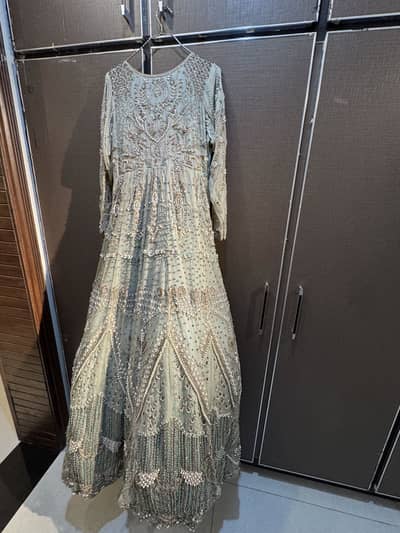 bridal dress sale 1 bar pehna ha 10 by 10 condition