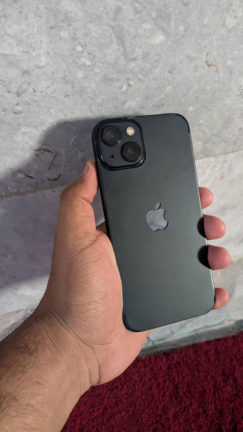 Apple iPhone 13 1