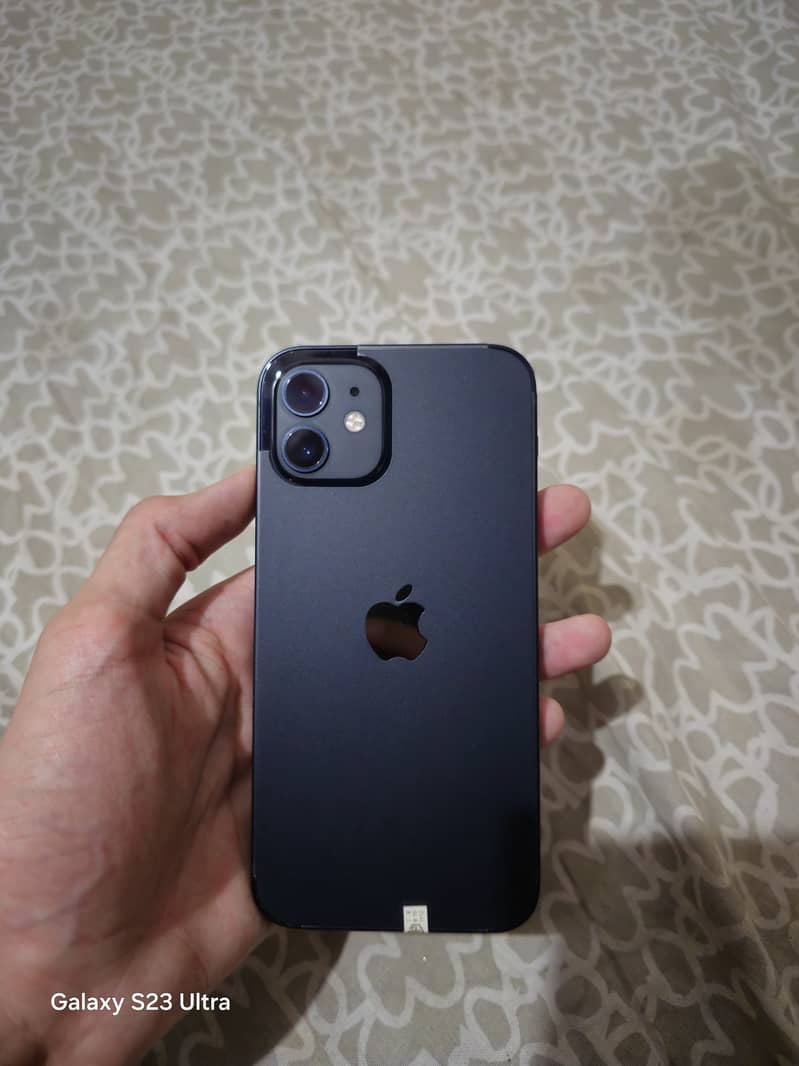 Apple iPhone 12 3