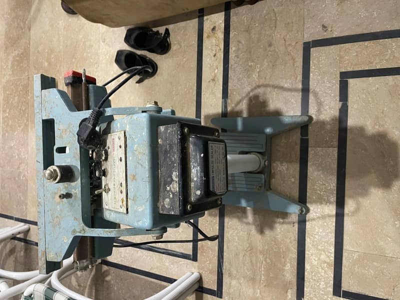 Sealing/packing machine 1