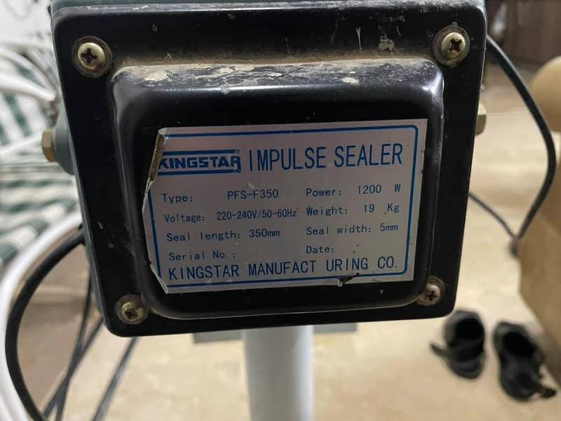 Sealing/packing machine 9