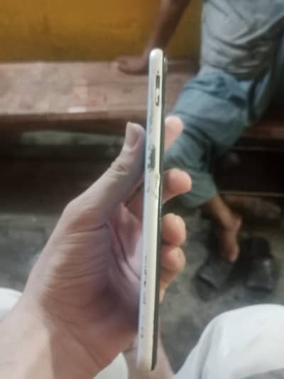 Vivo S1