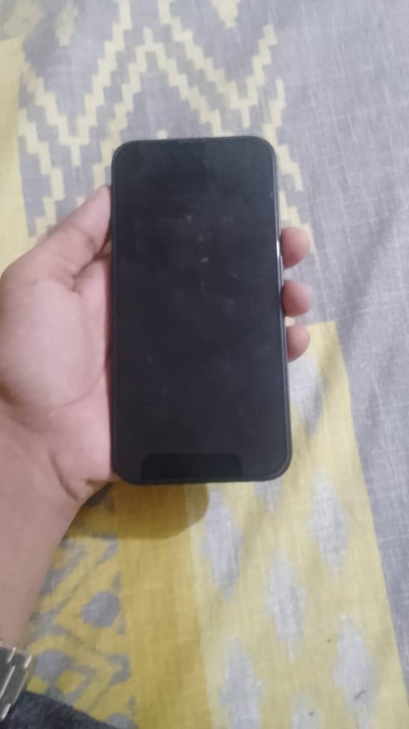 Apple iPhone 13 2
