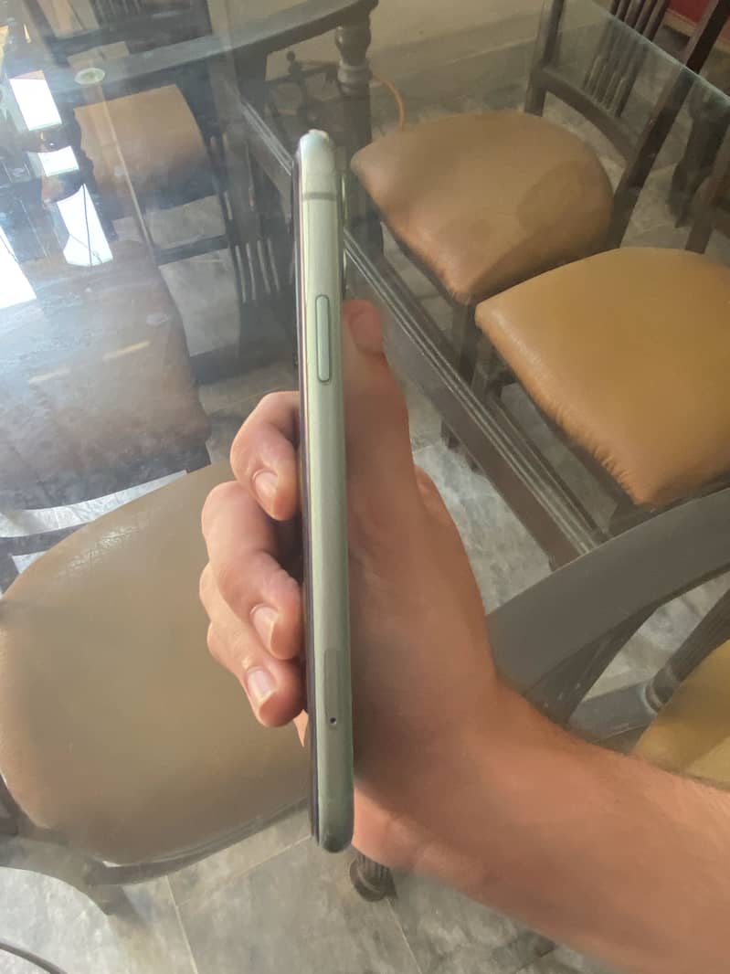 Apple iPhone 11 2