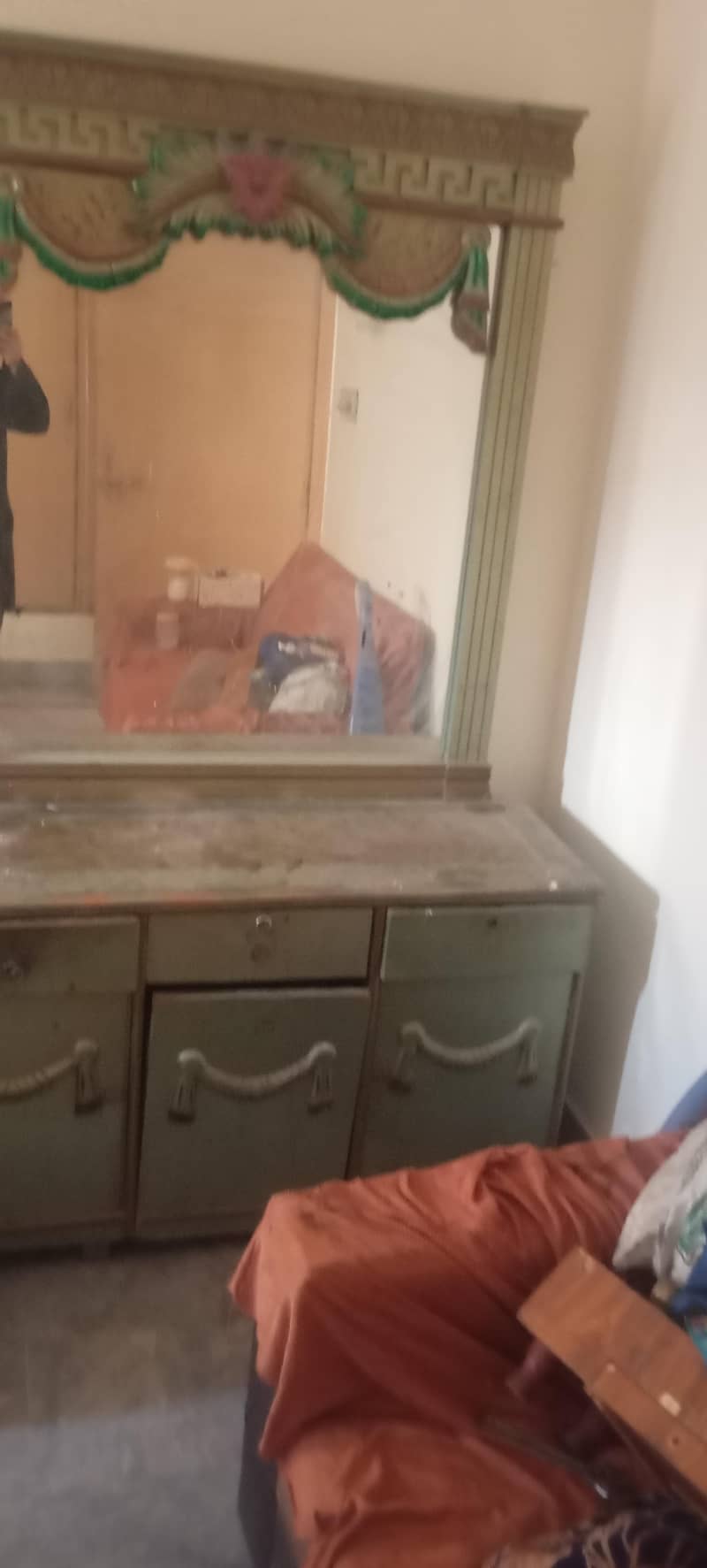 dressing table 2