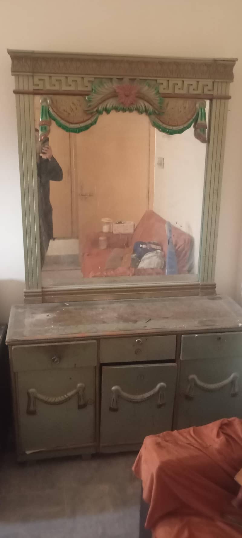 dressing table 4