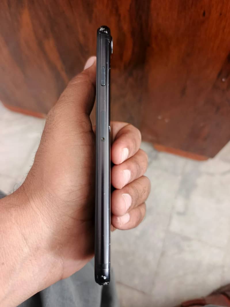 Apple iPhone 7 2