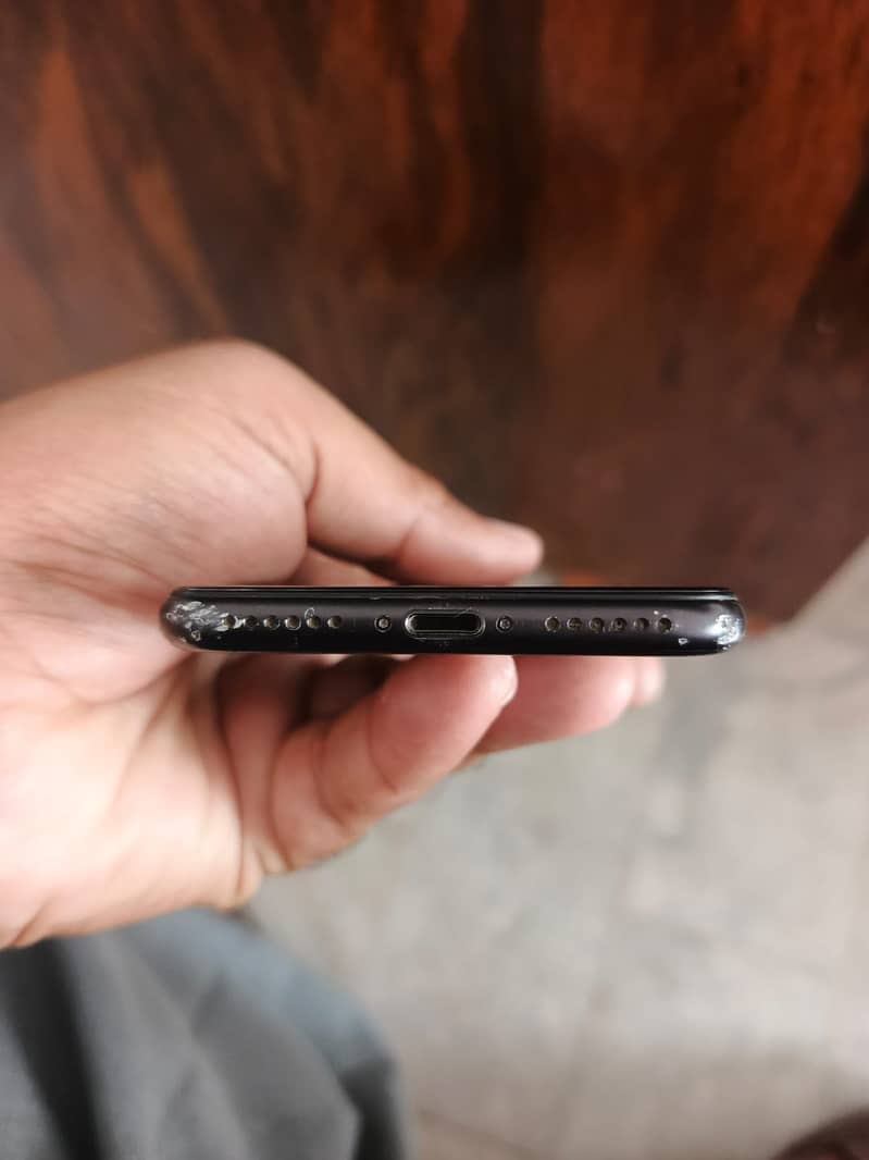 Apple iPhone 7 7