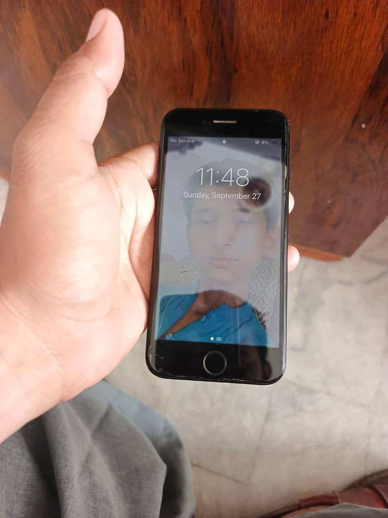 Apple iPhone 7 10