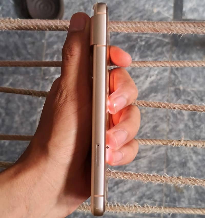 Google Pixel 8 2