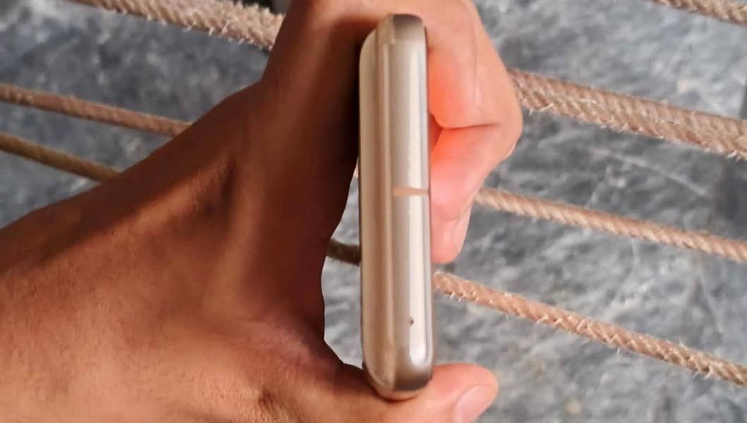 Google Pixel 8 3