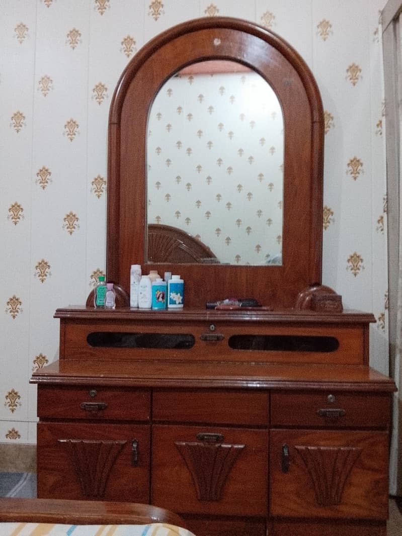 Dressing table 1