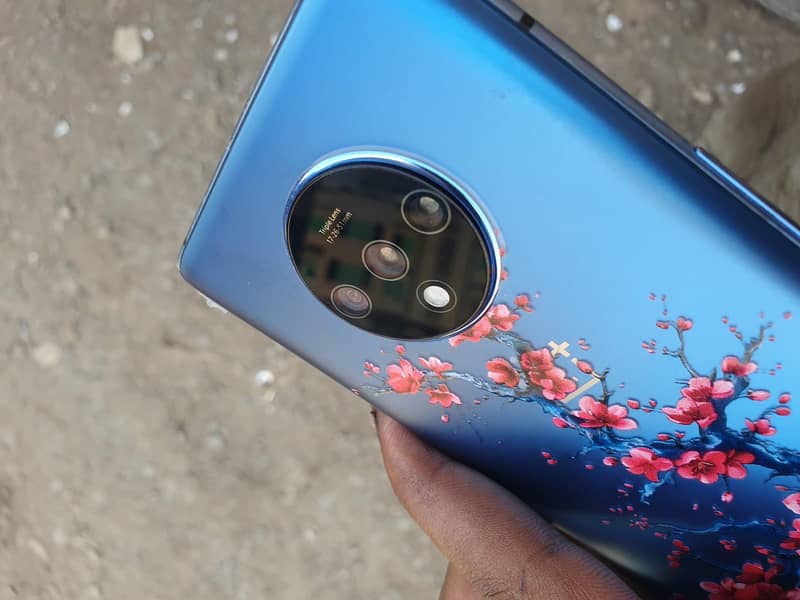 One Plus 7T 3