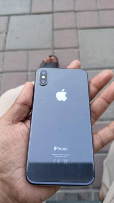 Apple iPhone X // Black = Pta 256 Gb