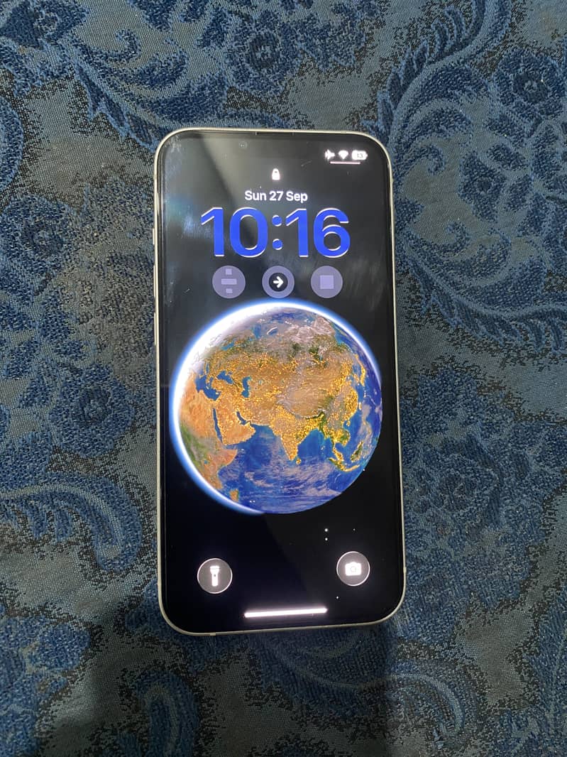 Apple iPhone 13 2