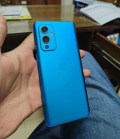 One Plus 9 8/128 gb lifetime approved