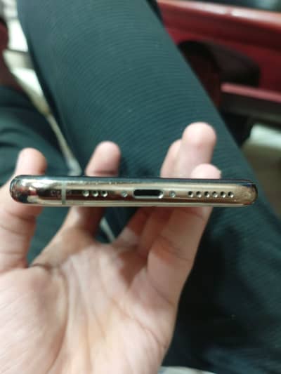 Apple iPhone XS