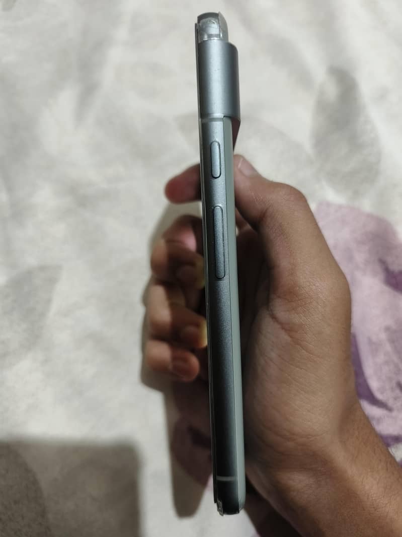 Google Pixel 8 1