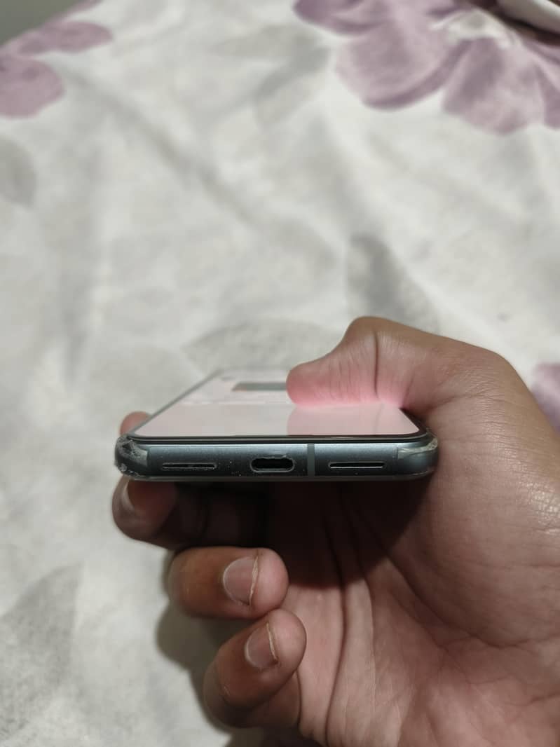 Google Pixel 8 5